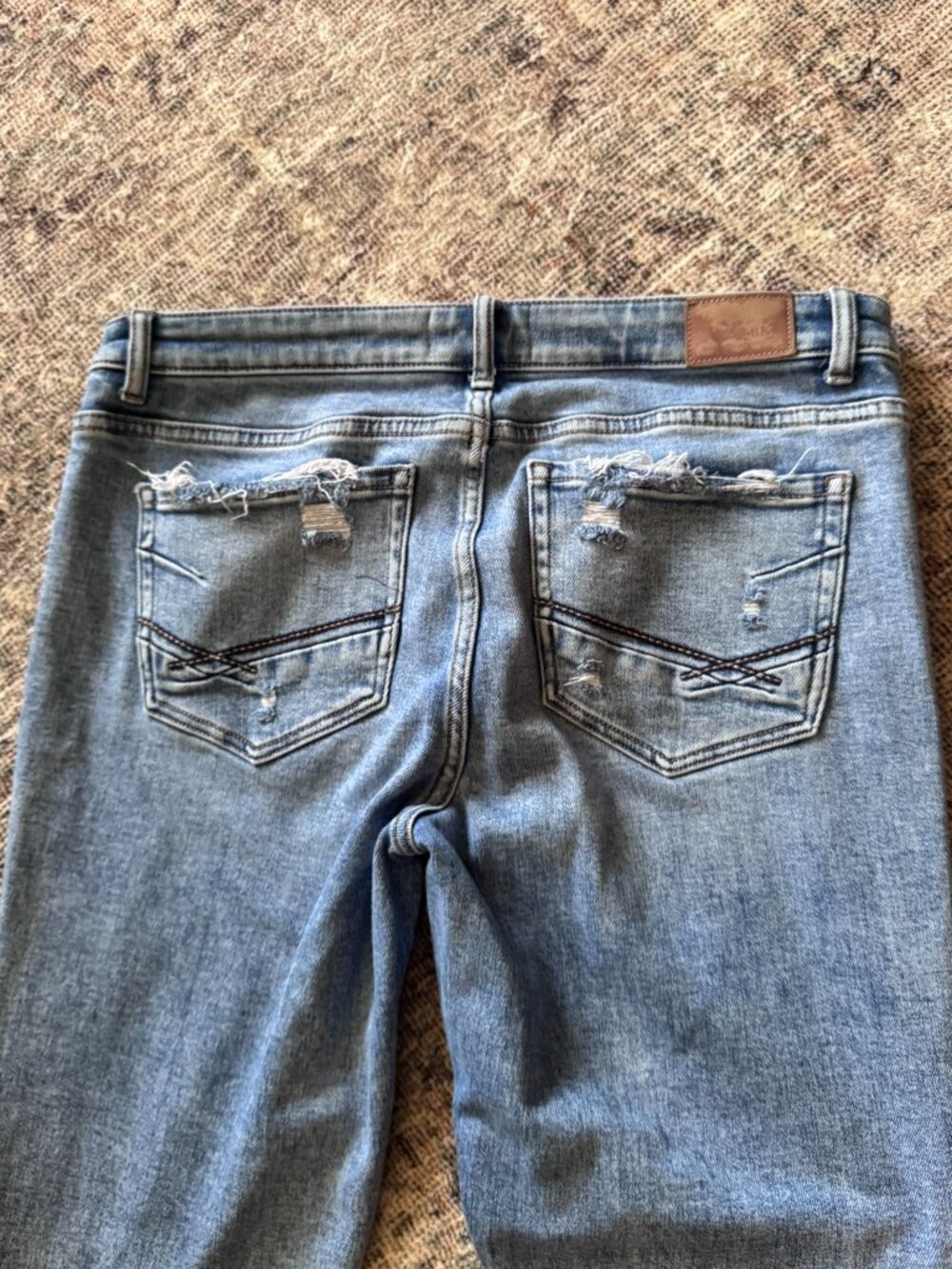 BKE Payton Bootcut Jeans Women's 31x32 Light Wash Distressed Stretch Denim - Picture 7 of 7